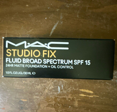 Studio fix fluid - studio,